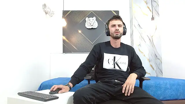 Вебкам-шоу KingOfTemptation