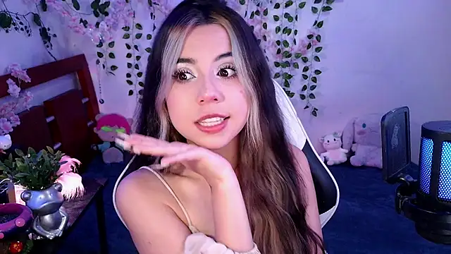 Živý XXX chat Kittyuwu_