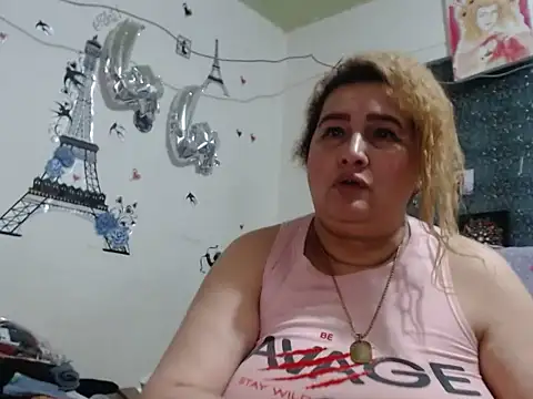 Chatroom XXX en direct de Perla1981--