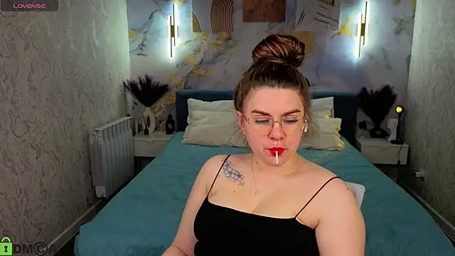 zoe_j0y's Live XXX Chat