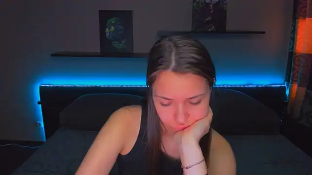 AlexaBarkley Adlı Modelin Canlı XXX Sohbeti