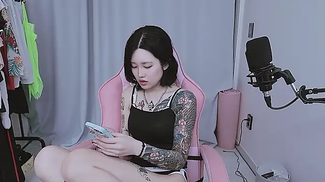 Chatroom XXX en direct de MISA_02