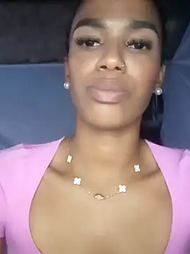 FlorSalvaje_: διαδικτυακό σόου στην κάμερα