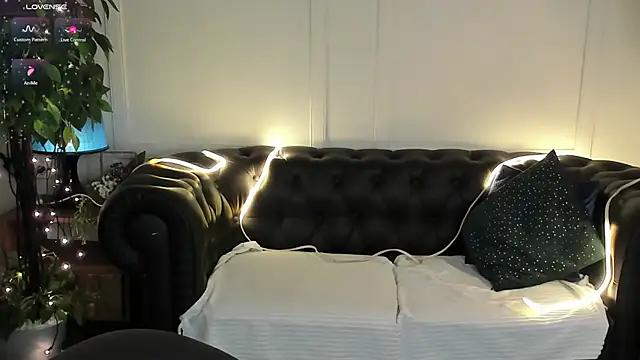 Dark_Moni Live XXX-Chat