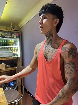 _Tomy08calderon's Live XXX Chat