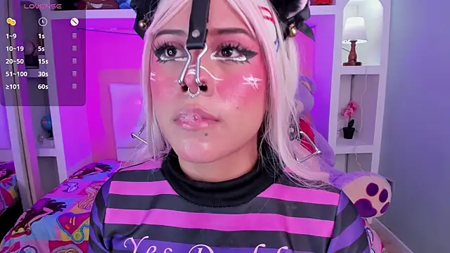 Онлайн чат XXX miss___megan