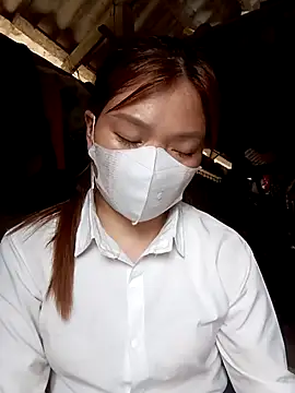 nat-tri's Live XXX Chat