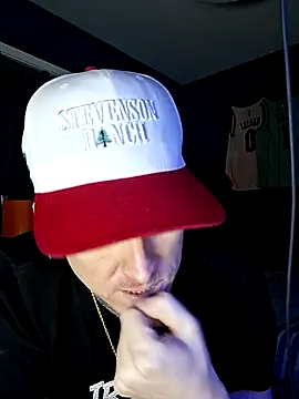 traejddd: διαδικτυακό σόου στην κάμερα