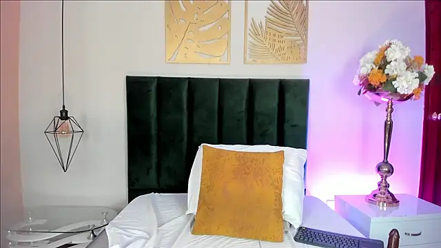 Chat +18 de Zamira_Taylor ao vivo