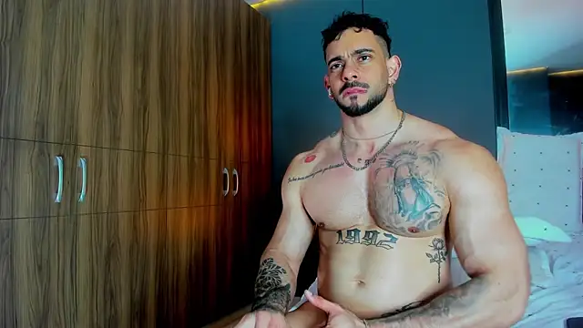 Chat +18 de massimo_visconti ao vivo