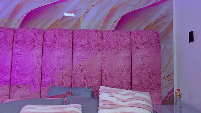 emmacurvy's Live XXX Chat