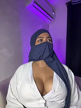 thaira_alyn Webbikameraesitys