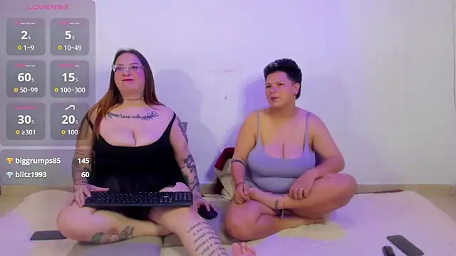 MiaYMollyn Live XXX chat