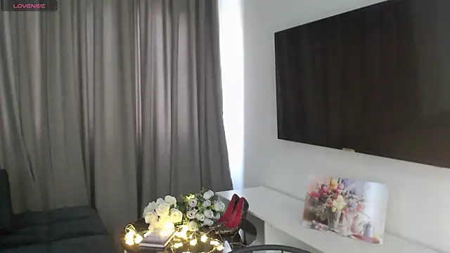 VeliaSai's Live XXX Chat