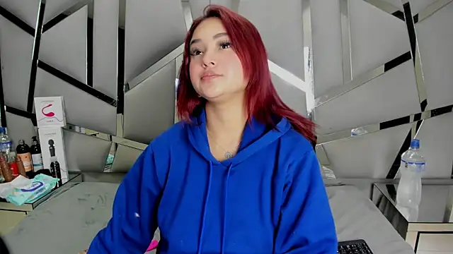 Catherinee69_x live XXX chat