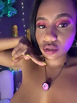 Chat XXX en directo de AlisonHoot69