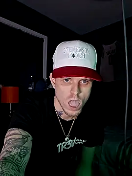 traejddd webkamerás műsora