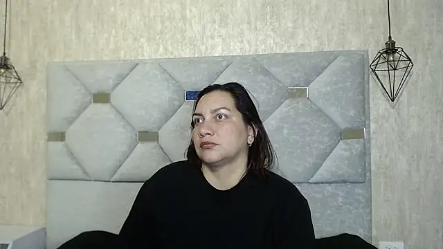 mia_coral1's Live XXX Chat