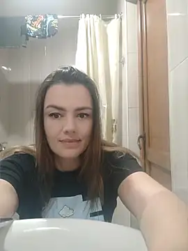 KrissSexi Adlı Modelin Canlı XXX Sohbeti