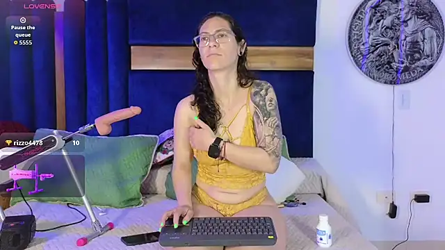 Andromeda-jade's Live XXX Chat