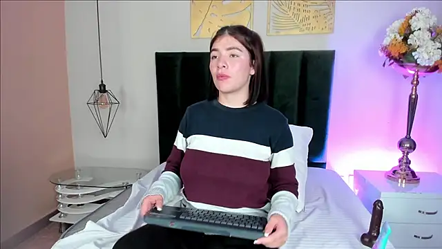 Zamira_Taylor Live XXX-Chat