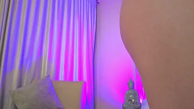 Esmeralda_CandyのライブXXXチャット