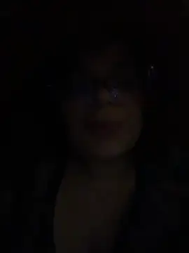 Leyah__: διαδικτυακό σόου στην κάμερα