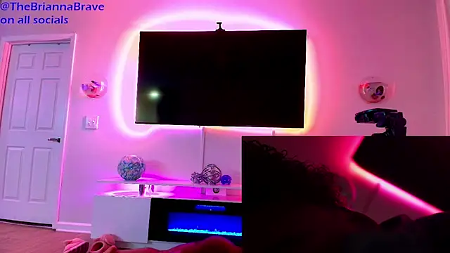 BriannaBrave's Live XXX Chat