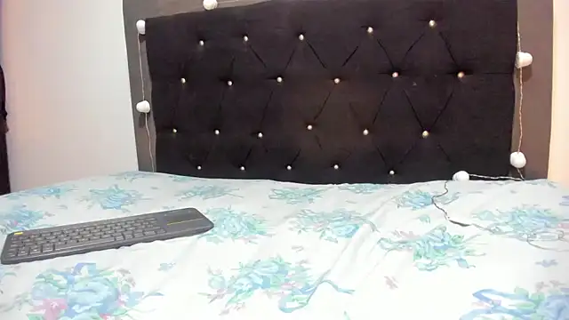 violetadumsper: онлайн-секс-чат