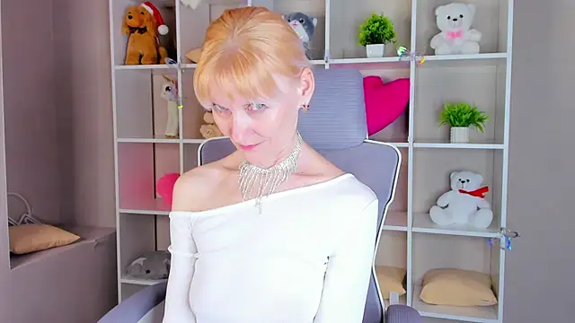 Julie_Lucas: онлайн-секс-чат