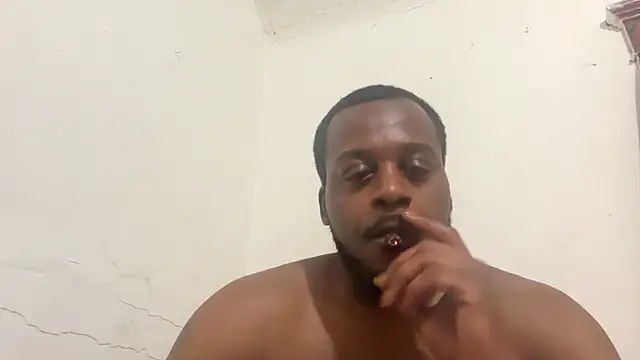 divinepower9: διαδικτυακό σόου στην κάμερα