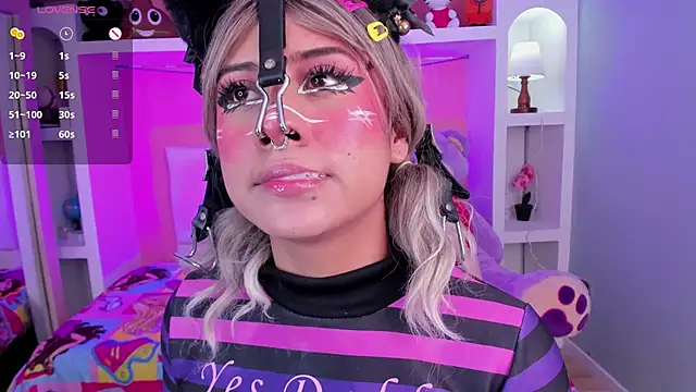 miss___megan Chat XXX live