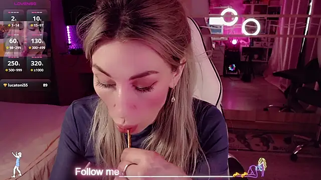 AnnieGOld_ – Live XXX-chat