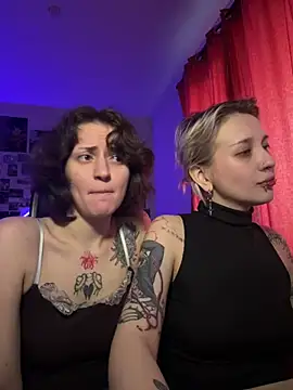 XXX chat uživo modela Dooubletroublee