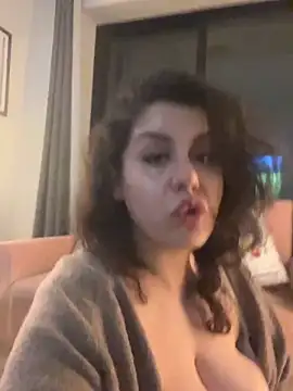 دردشة holyeroticss الجنسية المباشرة