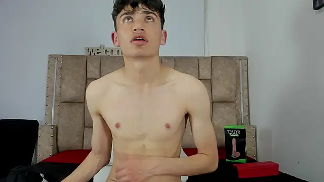 Noir_Sebas élő XXX-chatje