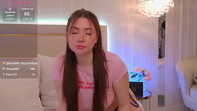 MeganStrane: онлайн-секс-чат