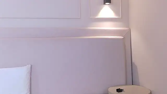 ThalianaRosse: онлайн-секс-чат