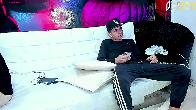 XXX chat uživo modela AmazingPartys