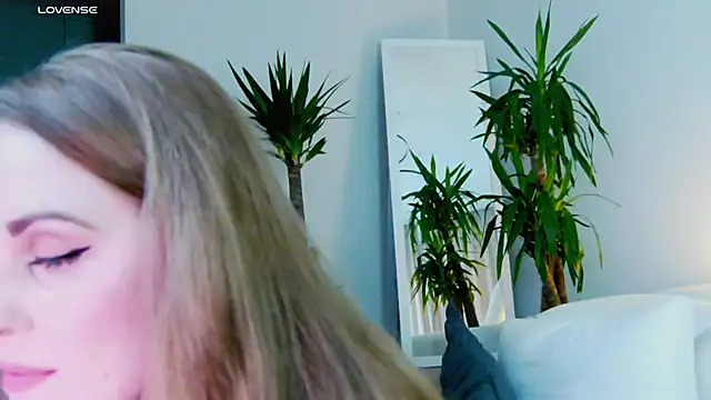 Živý XXX chat Miss_Magic_Eyes_