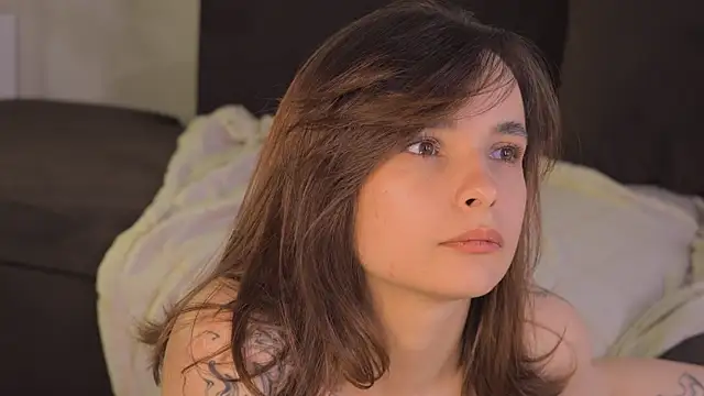 Bella_Alita Adlı Modelin Canlı XXX Sohbeti