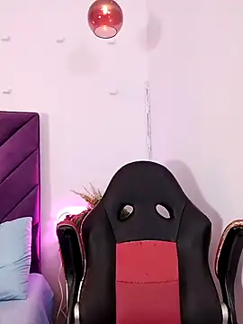 Kaylachannell Adlı Modelin Canlı XXX Sohbeti