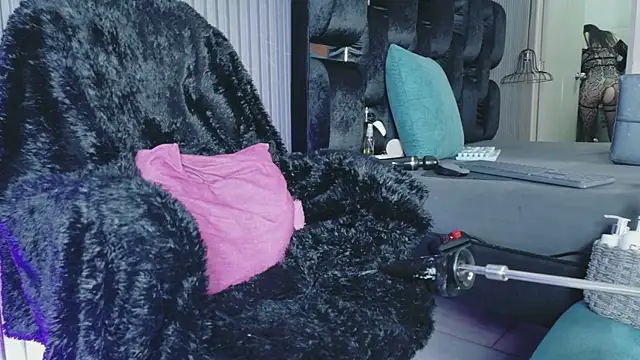 levana1 Adlı Modelin Canlı XXX Sohbeti