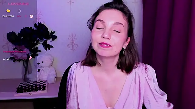 KindHazelHere_ – Naživo XXX chat