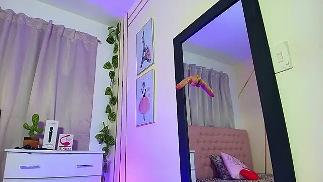 Lulu_swarts – Naživo XXX chat