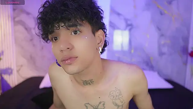 noah_travis Chat XXX in diretta