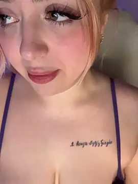 KellyMoors' Live XXX Chat