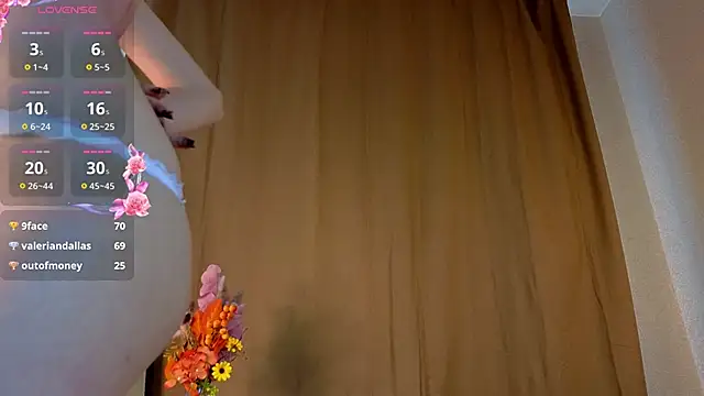 VinnieMaida's Live XXX Chat