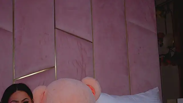 LucyLextonX – Live XXX-chat