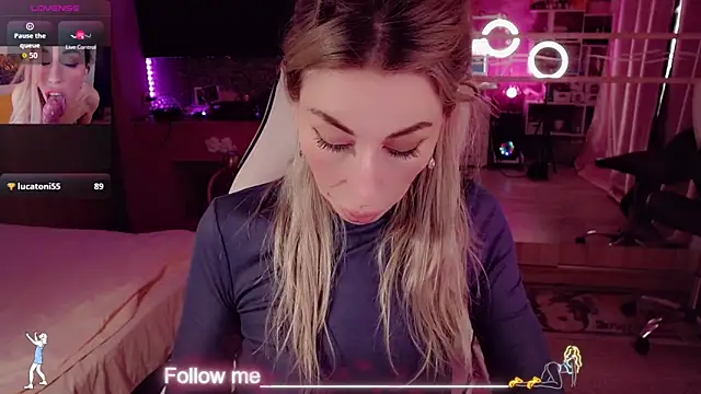 AnnieGOld_'s Live XXX Chat